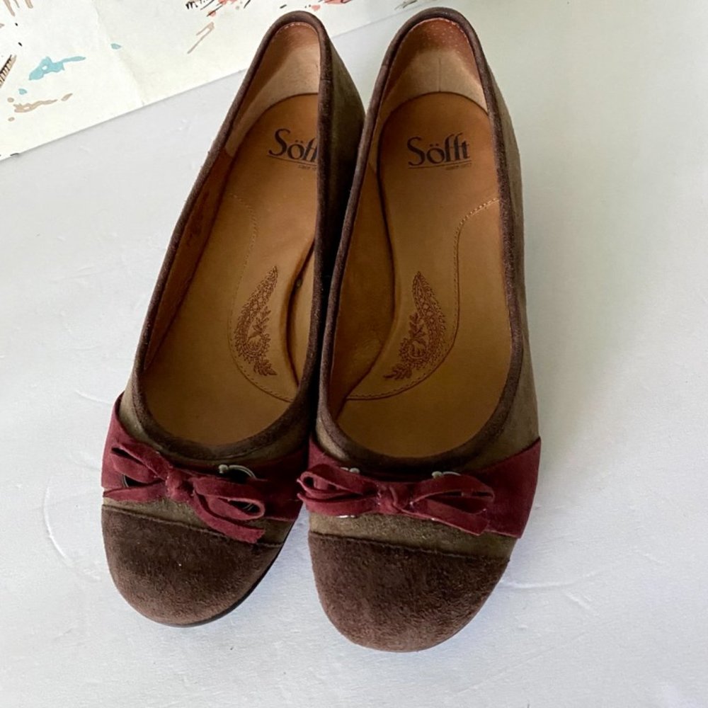 Sofft Size 8-1/2 Suede Flats with Bow Detail Brown Tan Burgandy